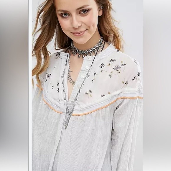 Free People Hearts & Colors Top Boho Oversized Sheer Yoke Floral Accents Cotton - Picture 1 of 12